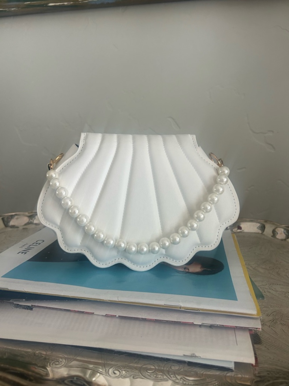 Pearl-Handle Shell Crossbody Bag - White